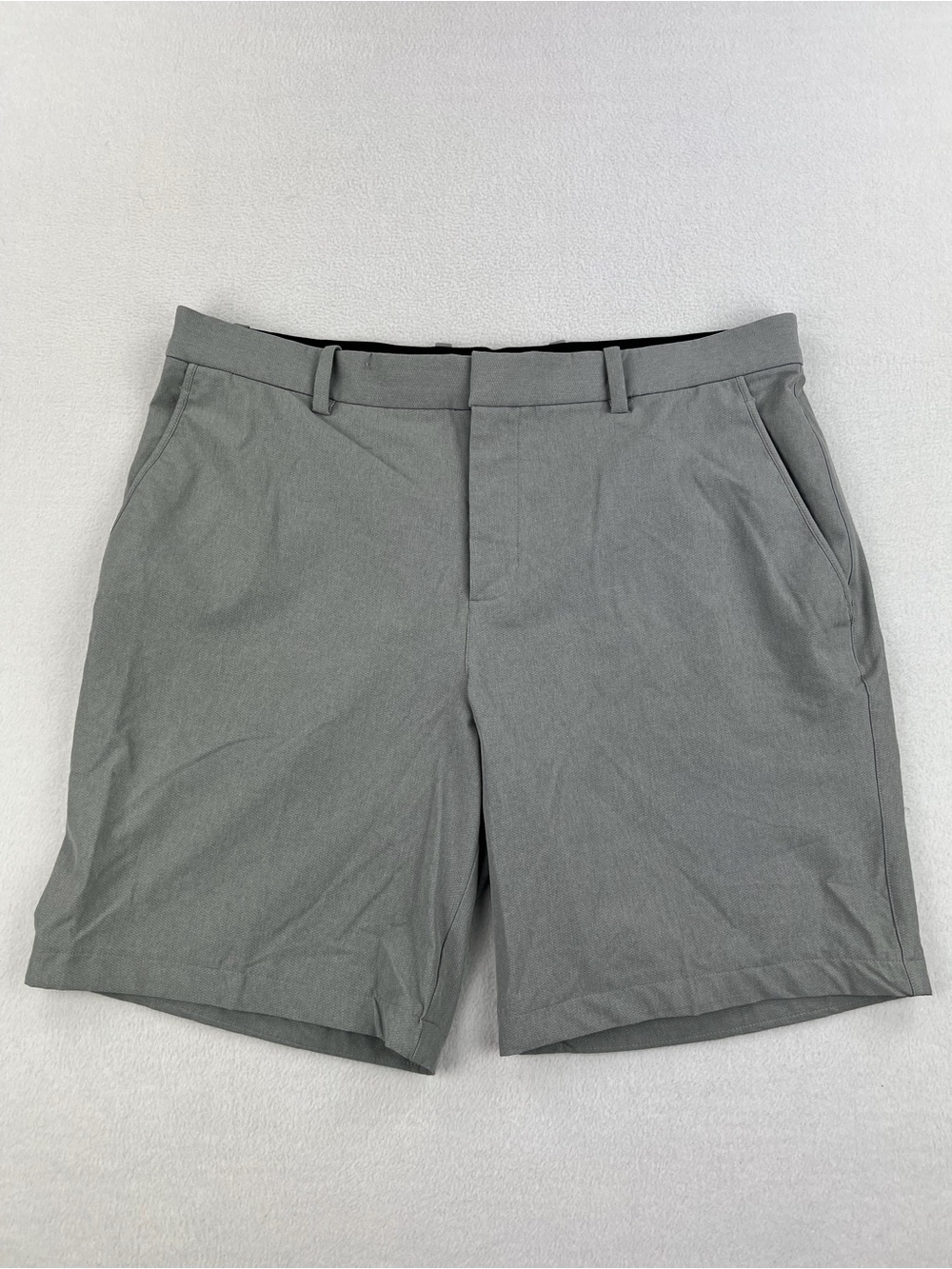 Nike Dri Fit Mens Dust Gray Golf Shorts 9” Inseam Preppy Outdoor Sport Size 38